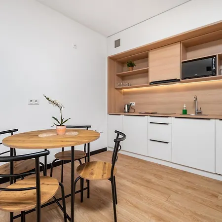 Zamoyskiego 37 By Homeprime Warszawa